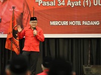 Hasto Blak-blakan Soal Permintaan Presiden 3 Periode