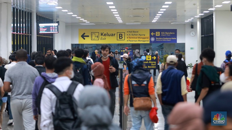 Suasana gedung perkotaan Ibukota Jakarta, Selasa, (4/7). Indonesia resmi naik kelas menjadi negara berpenghasilan menengah atas alias upper middle income country berdasarkan kategorisasi terbaru yang dirilis Bank Dunia. Suasana gedung perkotaan Ibukota Jakarta, Selasa, (4/7). Indonesia resmi naik kelas menjadi negara berpenghasilan menengah atas alias upper middle income country berdasarkan kategorisasi terbaru yang dirilis Bank Dunia.
(CNBC Indonesia/Muhammad Sabki)