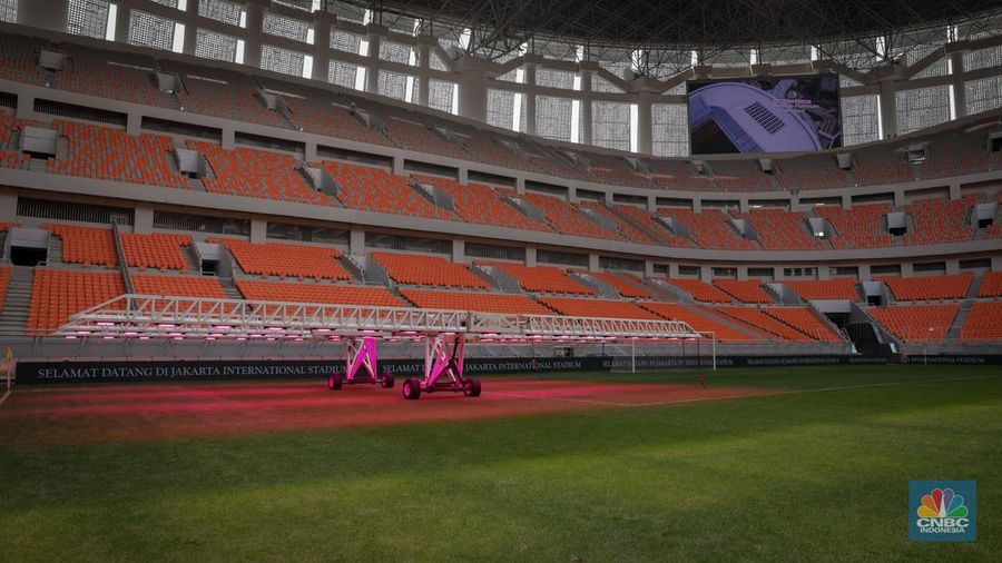 Suasana Jakarta Internasional Stadium (JIS) Selasa (4/7/2023). Jakarta International Stadium (JIS) di Ancol, Jakarta Utara akan direnovasi pemerintah. JIS disebut masuk dalam daftar stadion sepak bola yang akan menjadi tempat pertandingan Piala Dunia U-17 pada 10 November sampai dengan 2 Desember 2023. (CNBC Indonesia/Faisal Rahman)