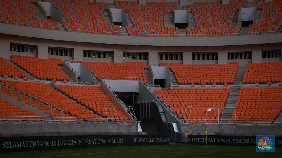 Suasana Jakarta Internasional Stadium (JIS) Selasa (4/7/2023). Jakarta International Stadium (JIS) di Ancol, Jakarta Utara akan direnovasi pemerintah. JIS disebut masuk dalam daftar stadion sepak bola yang akan menjadi tempat pertandingan Piala Dunia U-17 pada 10 November sampai dengan 2 Desember 2023. (CNBC Indonesia/Faisal Rahman)