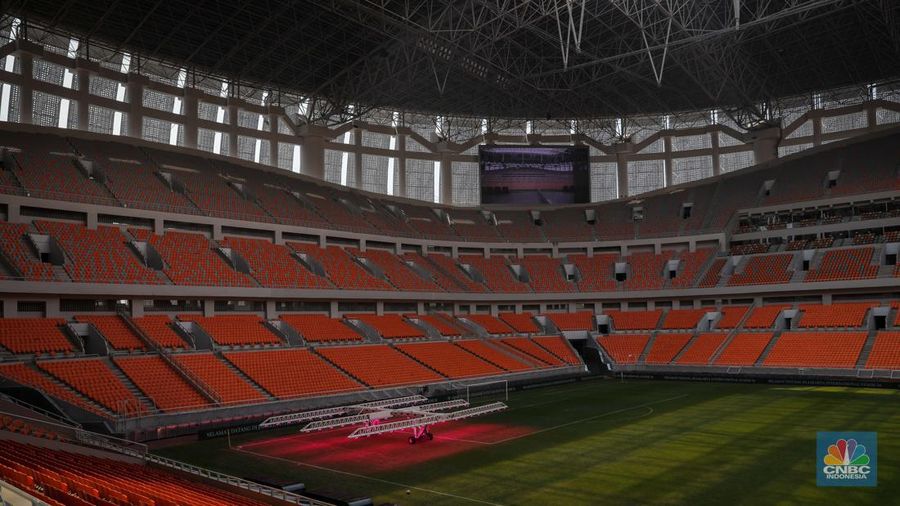 Suasana Jakarta Internasional Stadium (JIS) Selasa (4/7/2023). Jakarta International Stadium (JIS) di Ancol, Jakarta Utara akan direnovasi pemerintah. JIS disebut masuk dalam daftar stadion sepak bola yang akan menjadi tempat pertandingan Piala Dunia U-17 pada 10 November sampai dengan 2 Desember 2023. (CNBC Indonesia/Faisal Rahman)