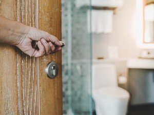 9 Manfaat Mandi Subuh untuk Kesehatan Fisik dan Mental, Bisa Tingkatkan Mood