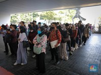 Milenial RI Ramai-ramai Serbu GBK untuk Berburu Pekerjaan