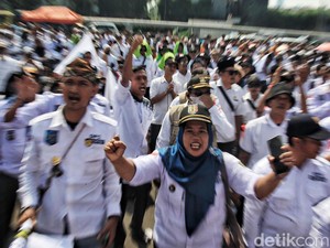 Usul ke Jokowi, Kades Minta Kelola 70% Dana Desa