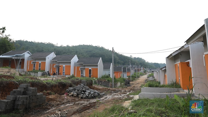 Suasana perumahan subsidi pemerintah Bumi Griasadi di Kawasan, Ciseeng Kabupaten Bogor, Jawa Barat, Rabu, (5/7). Suasana perumahan subsidi pemerintah Bumi Griasadi di Kawasan, Ciseeng Kabupaten Bogor, Jawa Barat, Rabu, (5/7). (CNBC Indonesia/Muhammad Sabki)