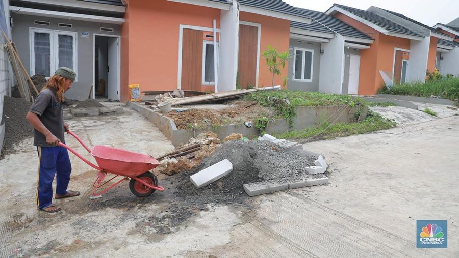 Suasana perumahan subsidi pemerintah Bumi Griasadi di Kawasan, Ciseeng Kabupaten Bogor, Jawa Barat, Rabu, (5/7). (CNBC Indonesia/Muhammad Sabki)