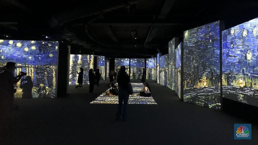 Pameran lukisan Van Gogh di Jakarta. (CNBC Indonesia/Rindi Salsabilla Putri)