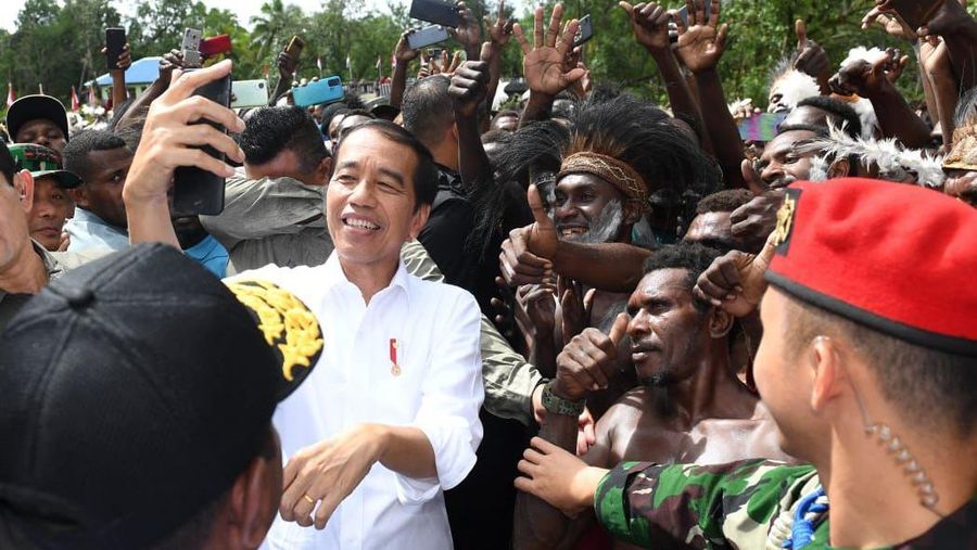 Presiden Joko Widodo di Kampung Ewer, Kabupaten Asmat, Papua Selatan, Kamis, (6/7/2023). (Dok. Kris - Biro Pers Sekretariat Presiden)