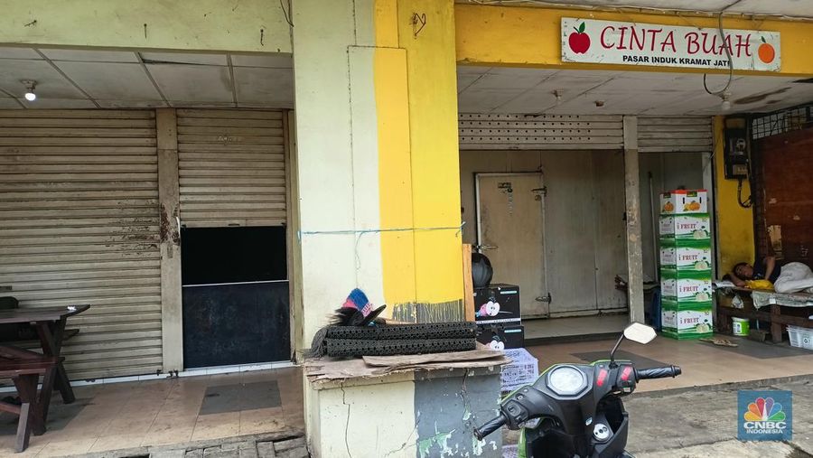 Kios kosong di Pasar Induk Kramat Jati, Jakarta (CNBC Indonesia/Ferry Sandi)