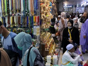 Bayar Pakai Jokowi di Pasar Kakiyah Makkah