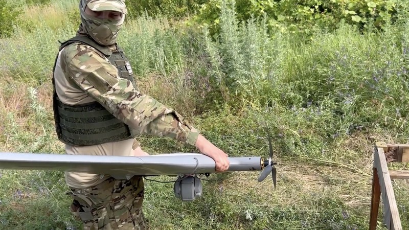 Tentara Rusia melakukan uji coba senjata baru yakni Albatross sebuah drone yang dapat di terbangkan dengan jarak jauh. Tentara Rusia melakukan uji coba senjata baru yakni Albatross sebuah drone yang dapat di terbangkan dengan jarak jauh. (Tangkapan Layar Video Kementerian Pertahanan Rusia)