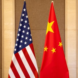 AI Disebut Bantu China Kuasai Dunia, Miliarder AS Ketakutan
