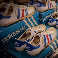 Imbas Tarif Impor, Harga Sepatu Adidas Dipastikan Bakal Naik