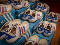 Imbas Tarif Impor, Harga Sepatu Adidas Dipastikan Bakal Naik