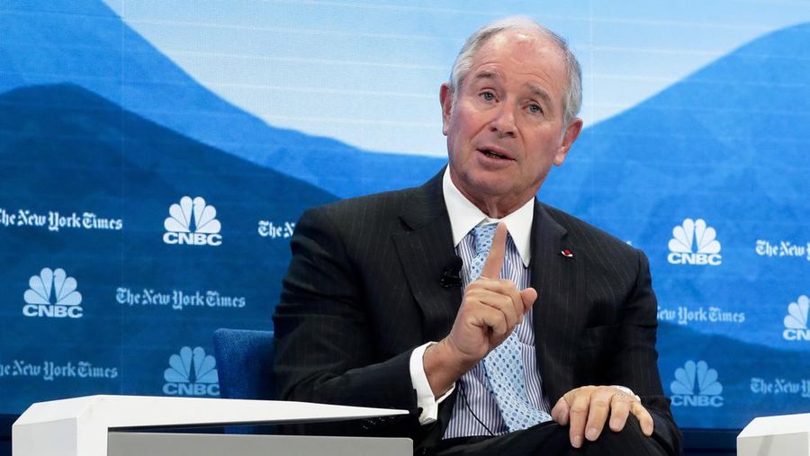 Stephen A. Schwarzman CEO Blackstone berbicara selama sesi 'Membentuk Arsitektur Pasar Baru' pada pertemuan tahunan Forum Ekonomi Dunia di Davos, Swiss, Selasa, 22 Januari 2019. (AP Photo/Markus Schreiber/File Foto)