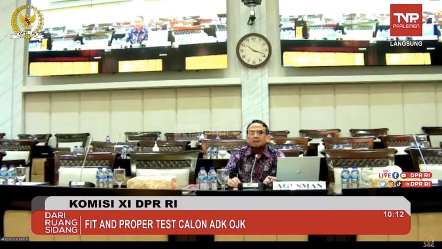 Kepala Departemen Audit Internal Bank Indonesia (BI) Agusman menjalani uji kepatutan dan kelayakan sebagai calon kepala eksekutif pengawas lembaga pembiayaan, perusahaan modal ventura, lembaga keuangan mikro, dan lembaga jasa keuangan lainnya OJK di Gedung DPR, Jakarta, Senin (10/7/2023). (Dok. TV Parlemen)