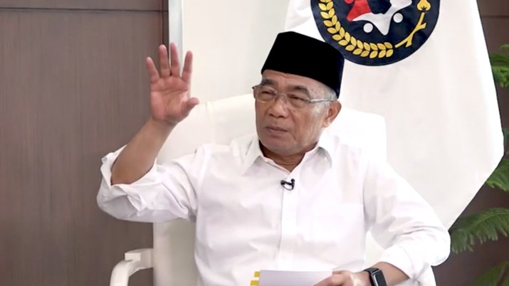 Menteri Koordinator Bidang Pembangunan Manusia dan Kebudayaan Muhadjir Effendy. (Tangkapan Layar CNBC indonesia TV)