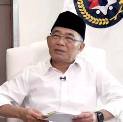 Muhadjir Pesimis Angka Kemiskinan RI Turun ke 1,8% Tahun Ini