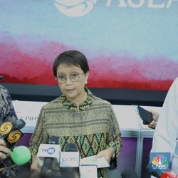 Heboh Al-Quran Dibakar di Depan Kedutaan RI, Kemlu Buka Suara