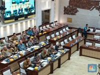 Dolar Tembus Rp17.000, DPR Panggil Bos BI