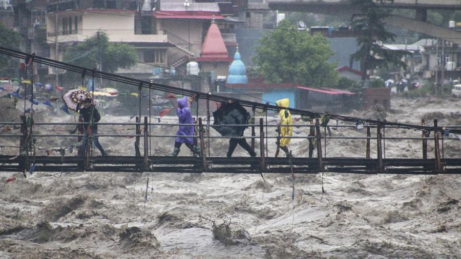 Banjir akibat hujan lebat landa Perfektur Fukuoka, Jepang, Senin (10/7/2023). Kyodo vis REUTERS
