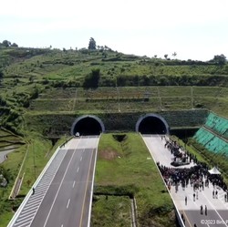 Jokowi Resmikan Tol Cisumdawu Gratis, Nanti Tarifnya Segini!