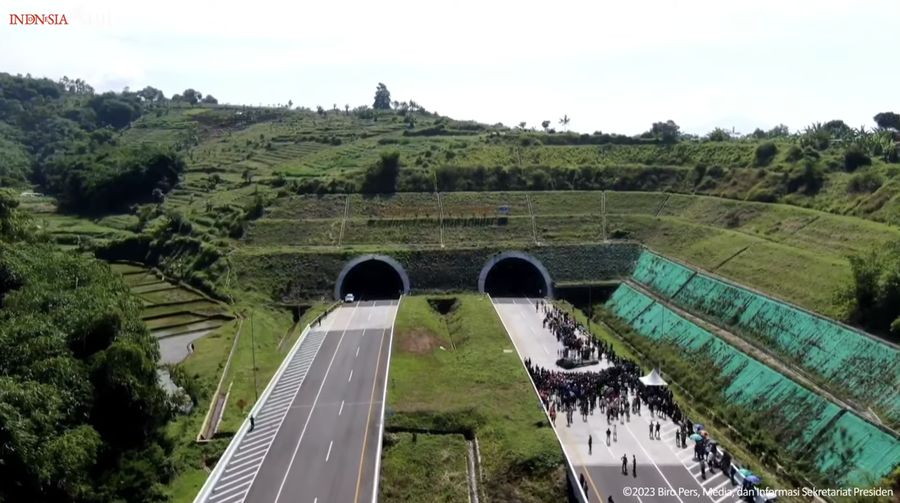 Presiden Jokowi Resmikan Jalan Tol Cileunyi-Sumedang-Dawuan (Cisumdawu), Sumedang, Selasa (11/7/2023). (Tangkapan Layar Youtube Sekretariat Presiden)