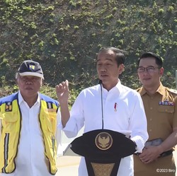 Jokowi: Tol Cisumdawu Dibangun 12 Tahun, Problemnya Banyak