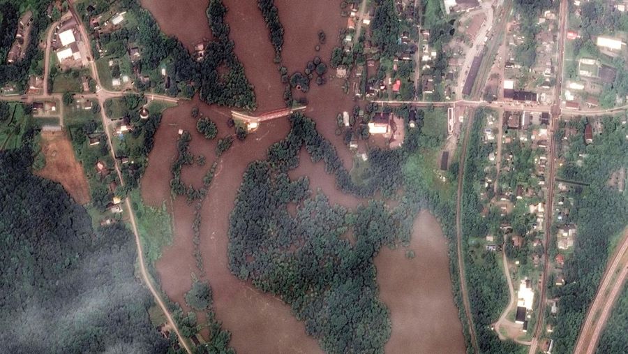 Banjir landa Richmond, Vermont, Amerika Serikat. (AP Photo/Steven Senne)