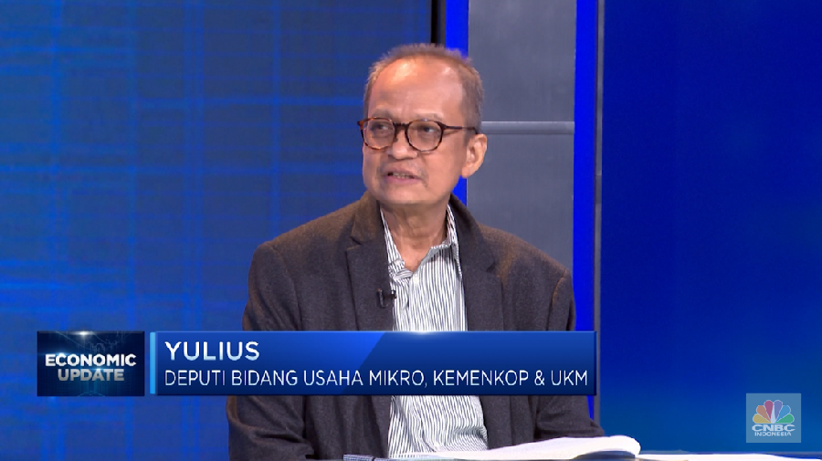 Deputi Bidang Usaha Mikro Kemenerian Koperasi dan UMKM, DR. Yulius, M.A dalam Economic Update yang berlangsung pada Rabu, (12/7/2023). (CNBC Indonesia TV).