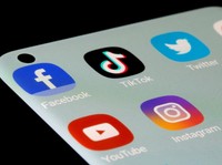 Media Sosial Mau Diberi Label Bahaya seperti Rokok