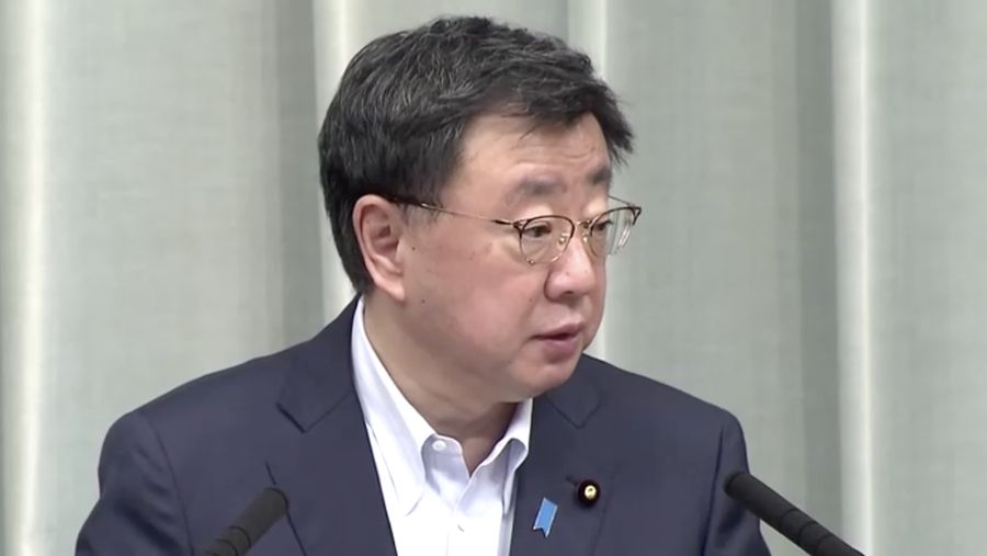 Sebuah layar TV menunjukkan gambar file peluncuran rudal Korea Utara selama program berita di Stasiun Kereta Api Seoul di Seoul, Korea Selatan, Rabu, 12 Juli 2023. Korea Utara meluncurkan rudal balistik jarak jauh ke arah perairan timurnya pada hari Rabu. tetangga mengatakan, dua hari setelah Korea Utara mengancam konsekuensi 