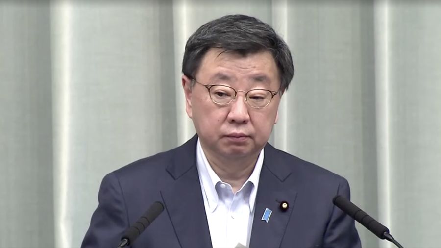 Sebuah layar TV menunjukkan gambar file peluncuran rudal Korea Utara selama program berita di Stasiun Kereta Api Seoul di Seoul, Korea Selatan, Rabu, 12 Juli 2023. Korea Utara meluncurkan rudal balistik jarak jauh ke arah perairan timurnya pada hari Rabu. tetangga mengatakan, dua hari setelah Korea Utara mengancam konsekuensi 