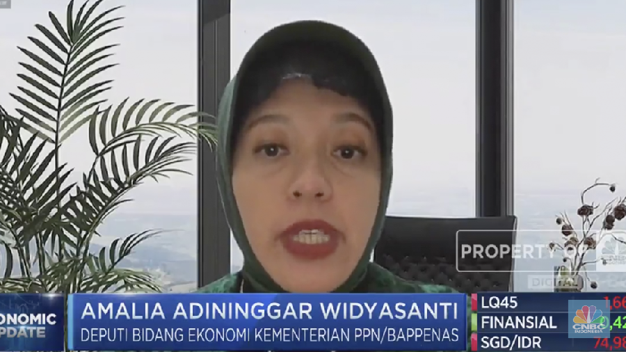 Deputi Bidang Ekonomi Kementerian PN/Bappenas, Amalia Adininggar W dalam Economic Update yang berlangsung pada Kamis, (13/7/2023). (CNBC Indonesia TV).