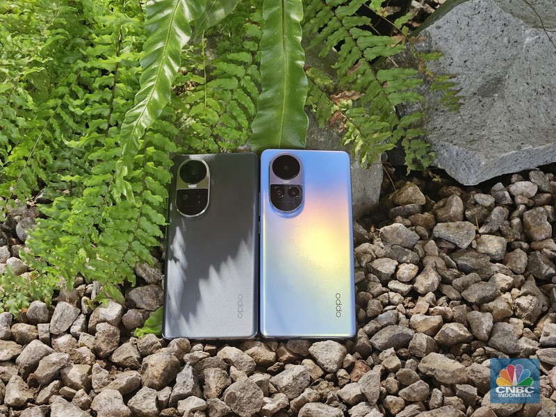 Kehadiran seri Oppo Reno10 5G di Indonesia semakin dekat. Setelah terlihat muncul di situs resmi Kementerian Perindustrian (Kemenperin), kini wujud HP ini mulai terlihat. Kehadiran seri Oppo Reno10 5G di Indonesia semakin dekat. Setelah terlihat muncul di situs resmi Kementerian Perindustrian (Kemenperin), kini wujud HP ini mulai terlihat. (CNBC Indonesia/Intan Rakhmayanti Dewi)