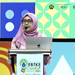 Jaga Suhu Bumi, KLHK Ungkap Urgensi Pencapaian Nol Karbon