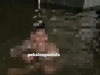 Viral Pria Bugil Renang di Bawah Replika Al Qur'an Pekalongan