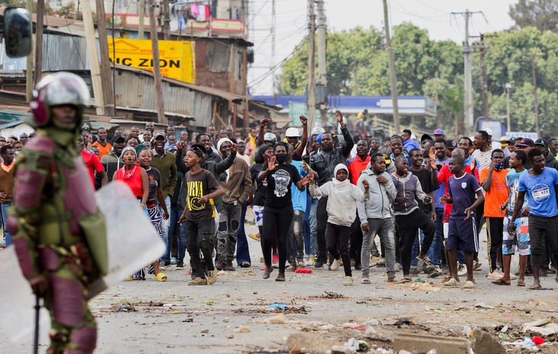 Ricuh saat demo menolak UU Keuangan di Kenya, Rabu (12/7/2023). (REUTERS/Thomas Mukoya) Ricuh saat demo menolak UU Keuangan di Kenya, Rabu (12/7/2023). (REUTERS/Thomas Mukoya)