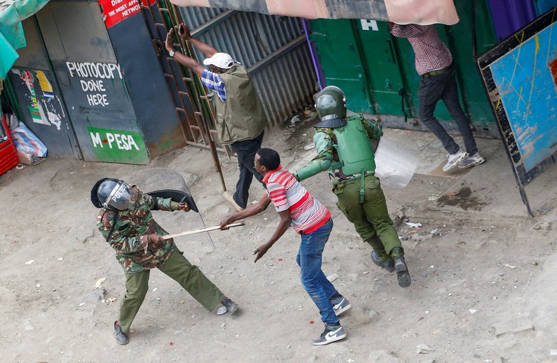 Ricuh saat demo menolak UU Keuangan di Kenya, Rabu (12/7/2023). (REUTERS/Thomas Mukoya) Ricuh saat demo menolak UU Keuangan di Kenya, Rabu (12/7/2023). (REUTERS/Thomas Mukoya)