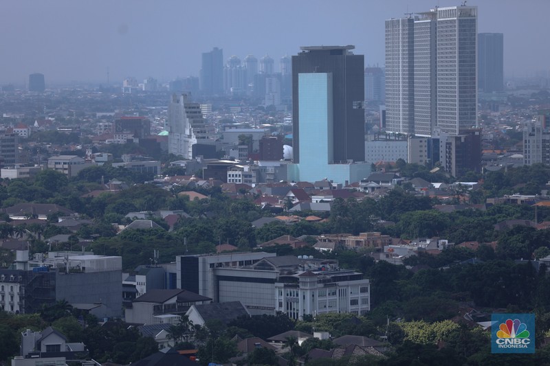 Warga beraktifitas di kawasan permukiman padat penduduk di Jakarta Barat, Rabu (12/7/2023). (CNBC Indonesia/Tri Susilo) Warga beraktifitas di kawasan permukiman padat penduduk di Jakarta Barat, Rabu (12/7/2023). (CNBC Indonesia/Tri Susilo)