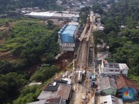 Jembatan Cikereteg Penghubung Bogor-Sukabumi Tak Kelar-Kelar