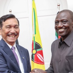 Luhut 'Jualan' Investasi Geothermal di Kenya, Nilai US$2,5 M