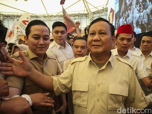 Prabowo ke Ekonom: Jika Dapat Mandat, Bantu Saya Cari Dirjen Pajak