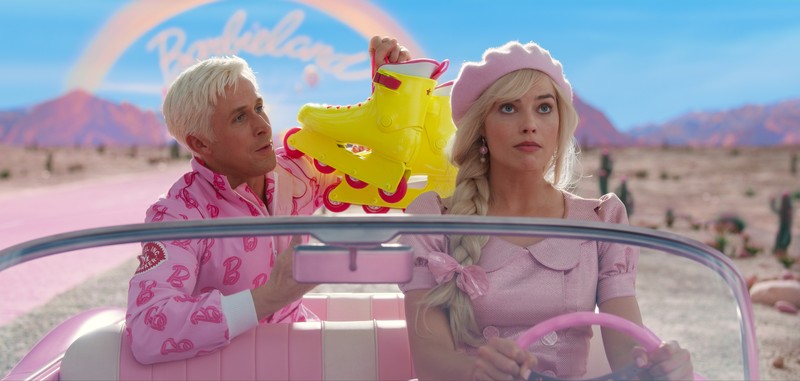 This mage released by Warner Bros. Pictures shows Ryan Gosling, left, and Margot Robbie in a scene from 