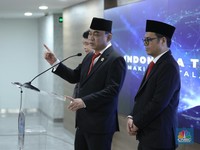 Operator Seluler Minta Menkominfo Budi Arie Turunkan Harga