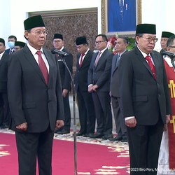Jokowi Lantik Wantimpres Djan Faridz & Gandi Sulistiyanto