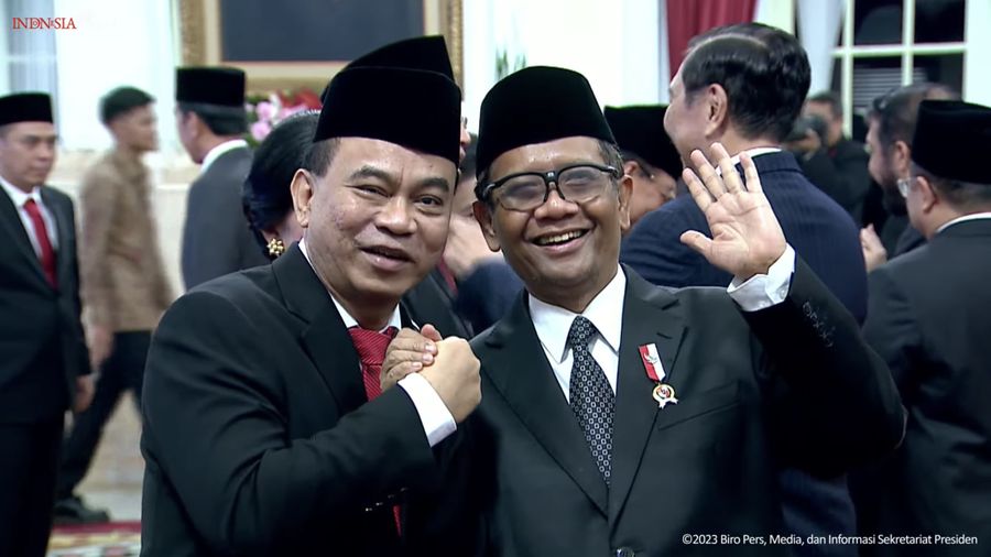 Presiden Joko Widodo melantik Menteri, sejumlah Wamen, dan Anggota Wantimpres Sisa Masa Jabatan 2019-2024, pada Senin (17/7/2023). (Tangkapan Layar Youtube Sekretariat Presiden)