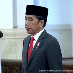 Perintah Jokowi ke Menkominfo Budi Arie: Selesaikan BTS!