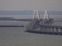 Zelensky Menggila! Habis 'Pearl Harbor' Rusia, Bom Jembatan Krimea