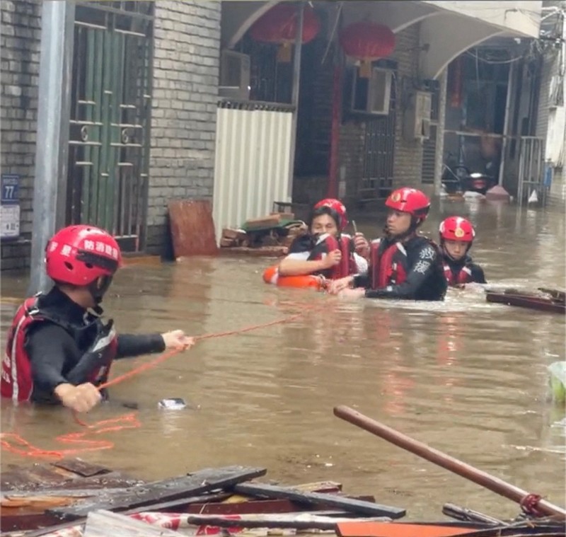 A view shows flooding following heavy rainfall brought by Typhoon Talim, in Fuzhou, Fujian province, China  July 17, 2023 in this screen grab taken from a handout video.  Fuzhou Fire Department/Handout via REUTERS    THIS IMAGE HAS BEEN SUPPLIED BY A THIRD PARTY NO RESALES. NO ARCHIVES